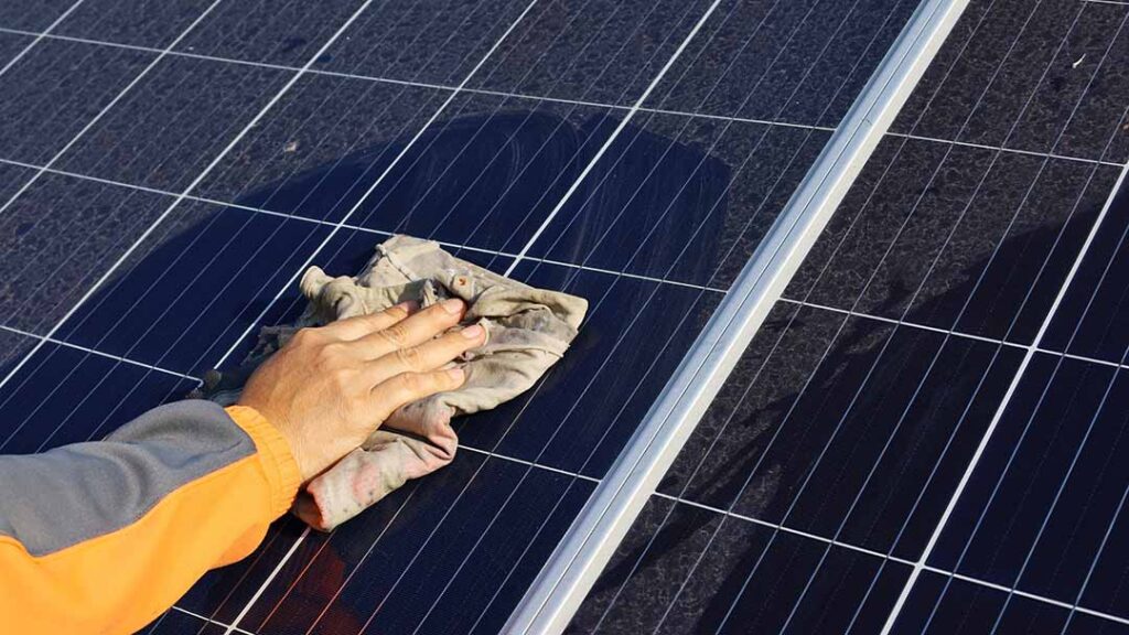 cleaning solar